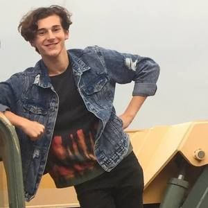 Meet your Posher, Josh